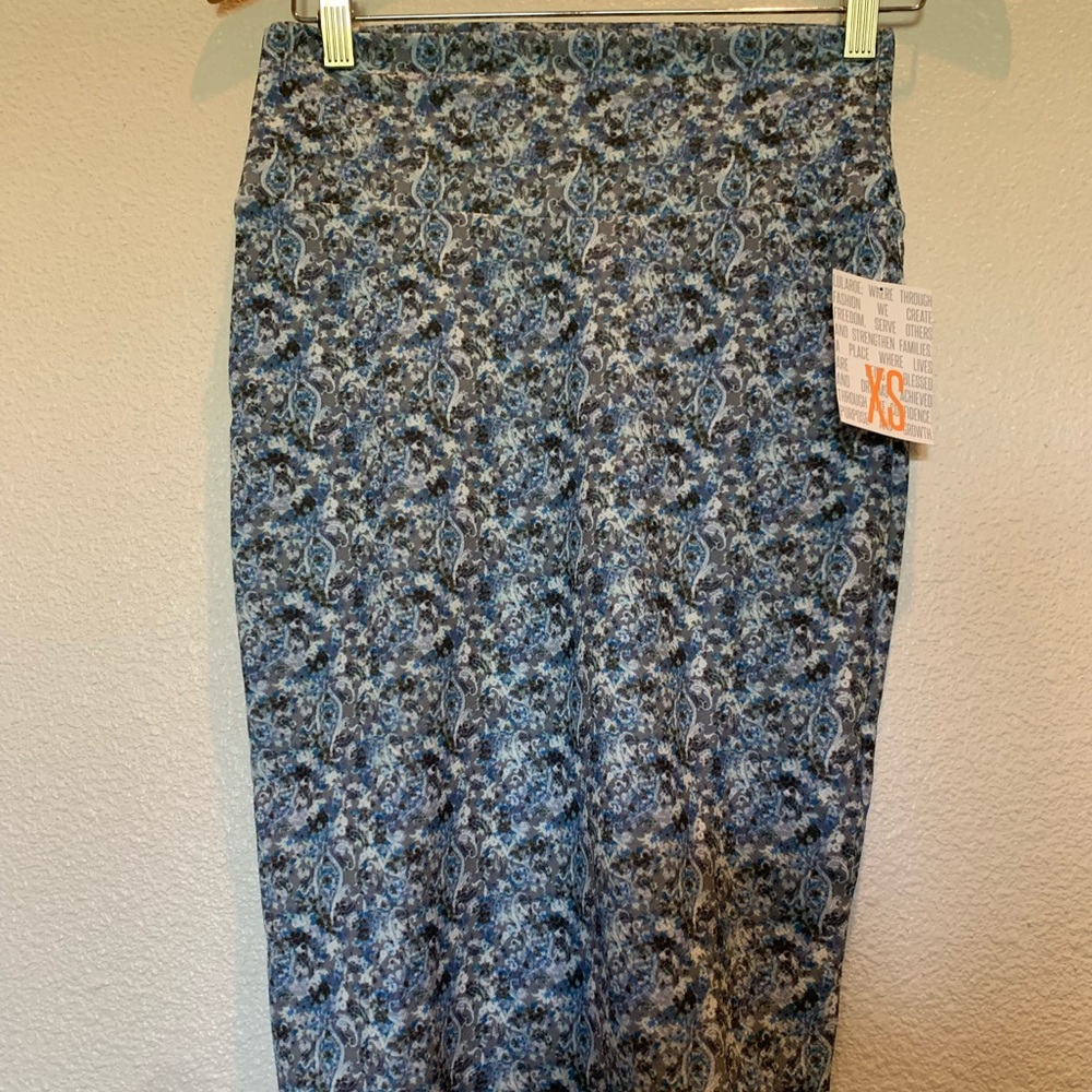 LuLaRoe Cassie skirt